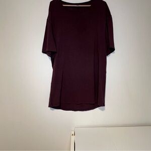 Lululemon Athletica relax fit T in “atmospheric purple” xl